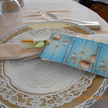 Hotel Astoria Pineto Bagian luar foto