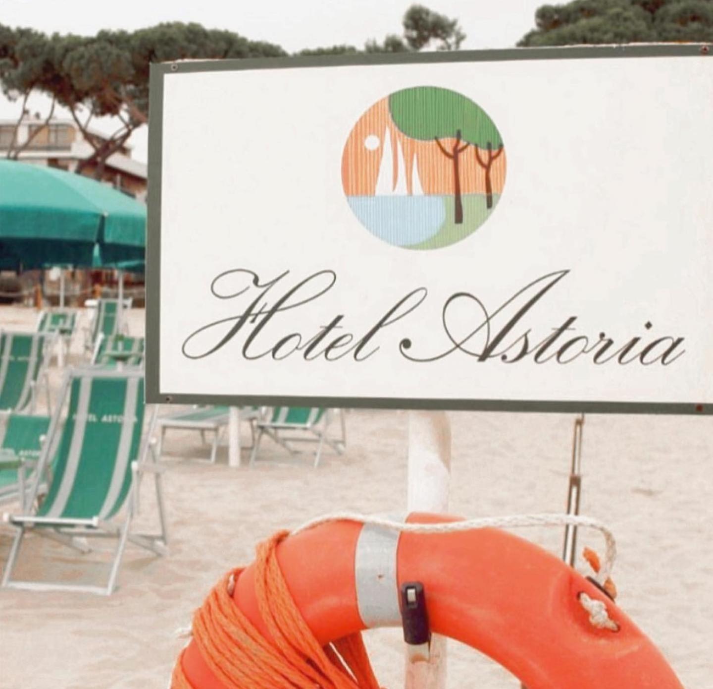Hotel Astoria Pineto Bagian luar foto