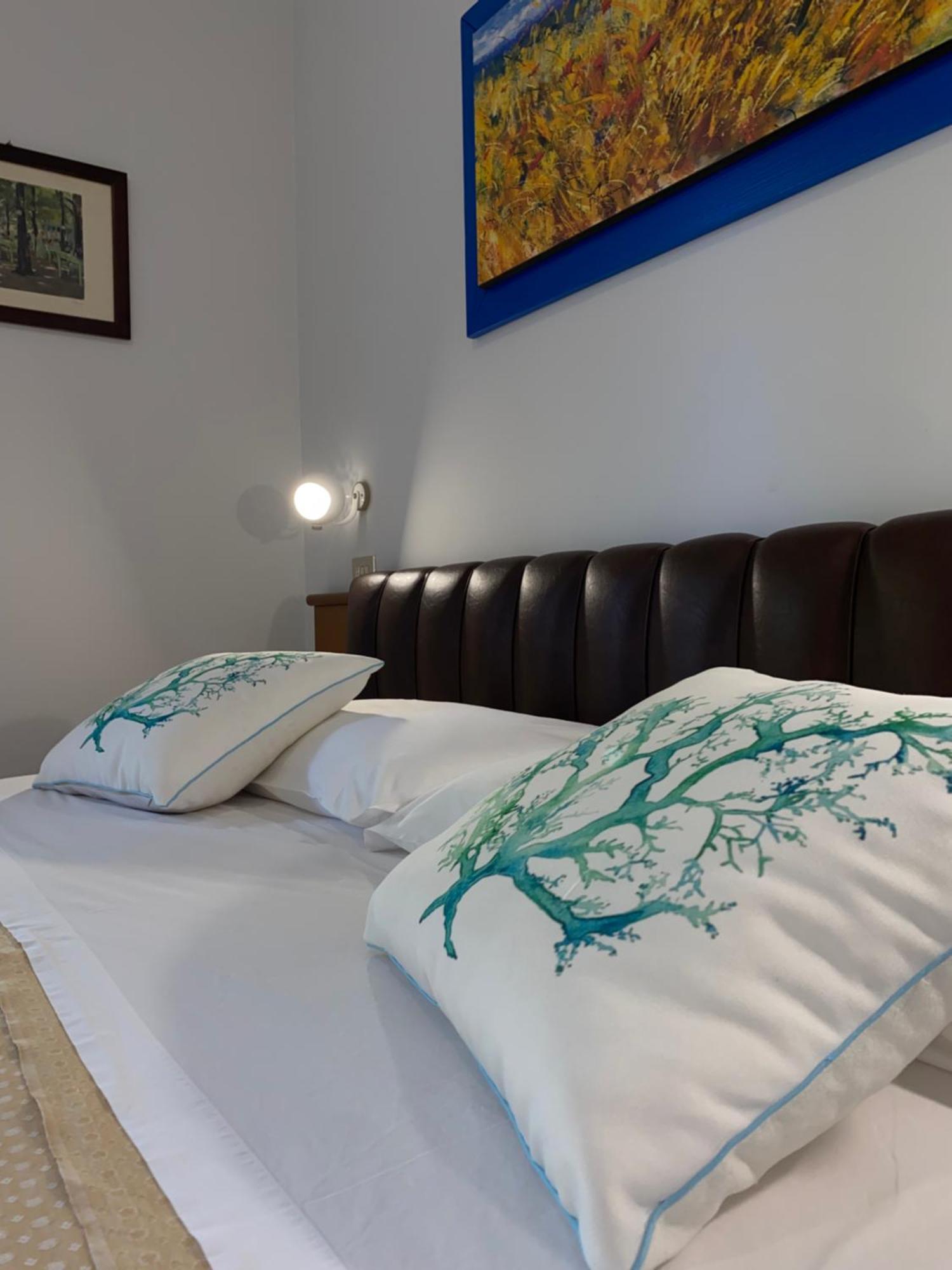 Hotel Astoria Pineto Bagian luar foto